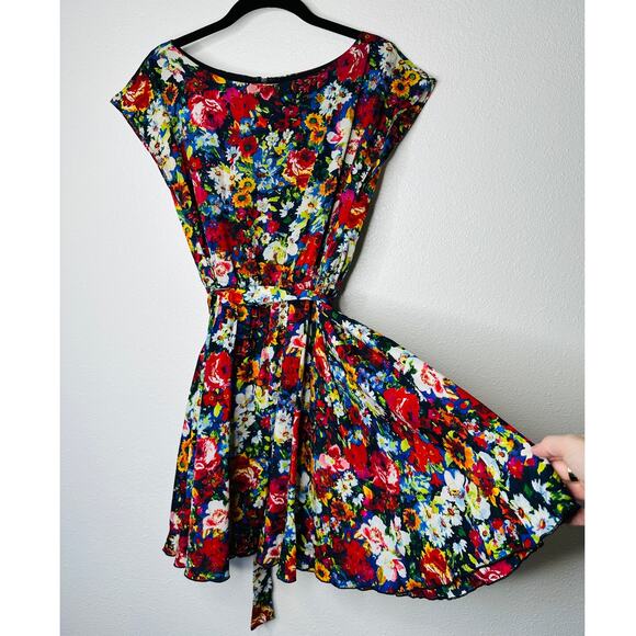 Alice + Olivia Silk Matilda Floral Scoop Neck Tie Belt Back Zip Blue Red Dress - Picture 1 of 15